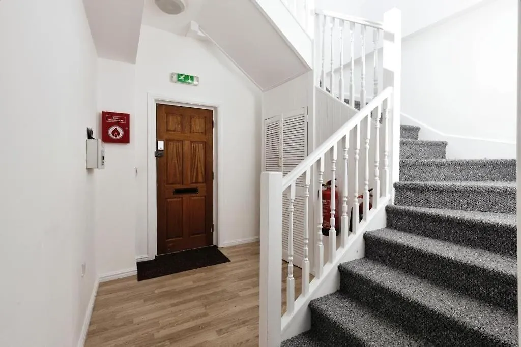 Cosy Flat In Central Cheltenham