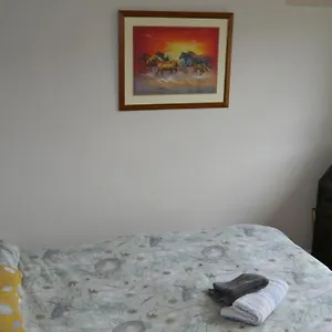 Cheltenham Apartment With Private Garden Cheltenham